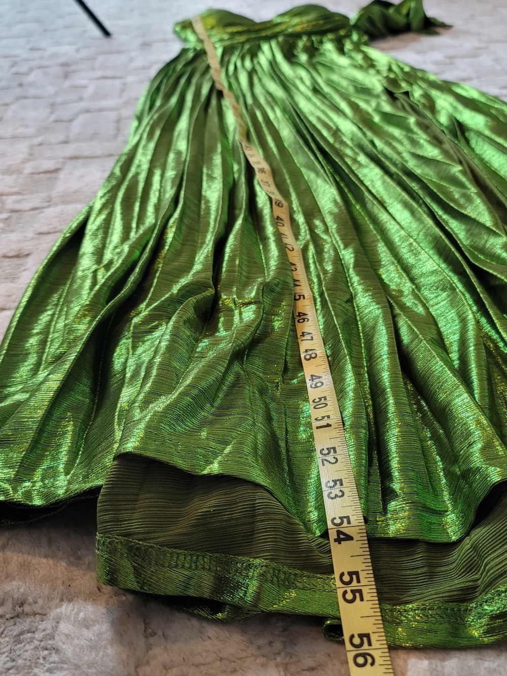 NWOT FAEREISTY Metallic Green Ruched Bodice Pleated Hem Formal Dress Size XS - Picture 11 of 12